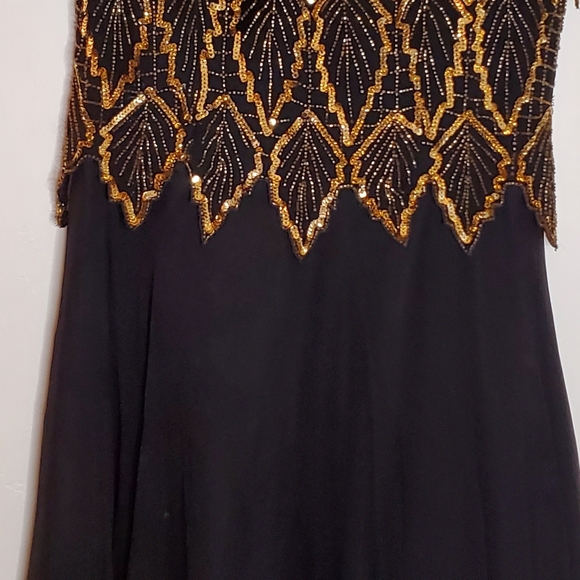 Golden Leaf Beaded and Sequin Black and Gold Flowy Short Sleeve Evening Dress - Picture 16 of 16
